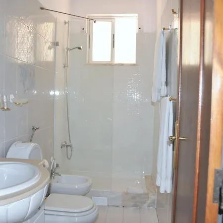 Horacio Is Located Near The Center Of Villa