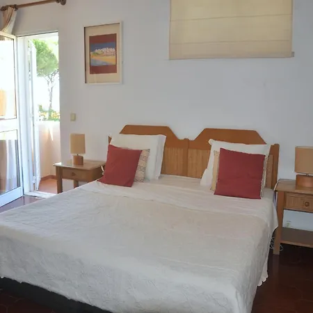 Horacio Is Located Near The Center Of Vilamoura