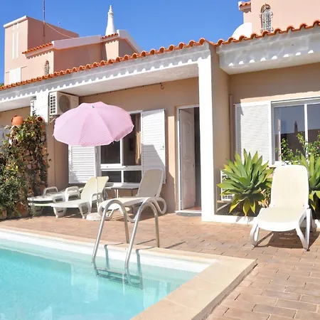 Horacio Is Located Near The Center Of Villa *